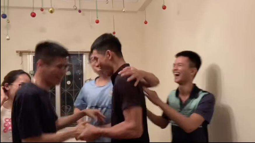 Lớp 2 tháng với Mia, 1 buổi/tuần